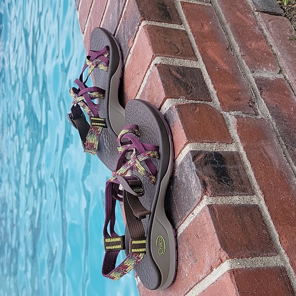 Chaco | Strappy Hiking Sandals W/Toe Loop - Picture 6 of 12